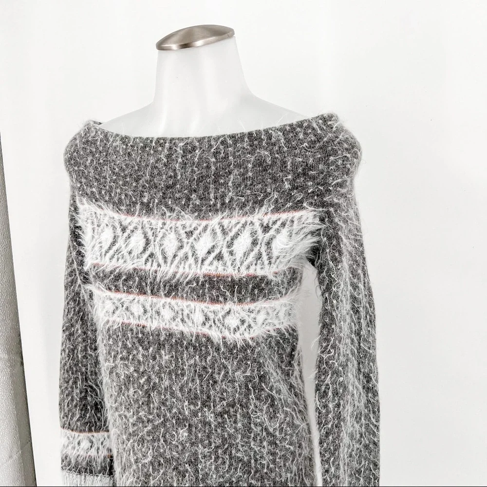 SLEEPING ON SNOW faroe off shoulder sweater - Picture 2 of 6